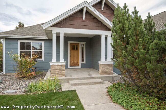Building Photo - 4 Bed 2 Bath Home in Beautiful Alder Creek...