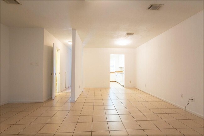 Foto del edificio - 1210 Hidden Pl