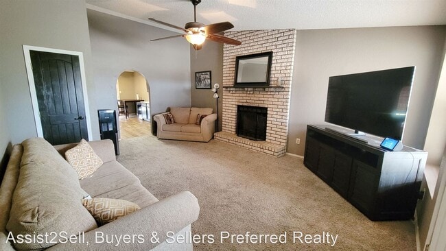 Building Photo - 3 br, 2 bath House - 1491 Lindberg