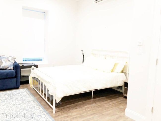 Foto del edificio - 1064 N Shore Rd