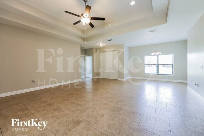 Building Photo - 1112 Dixie Ave