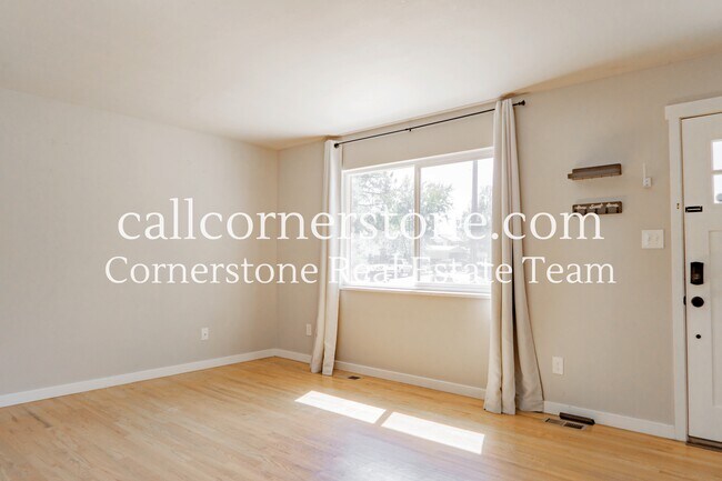 Photo - 610 Empress Cir House