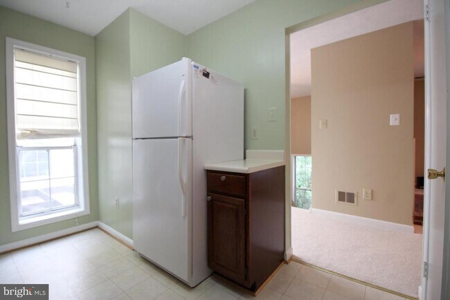 Foto del edificio - 10118 Oakton Terrace Rd