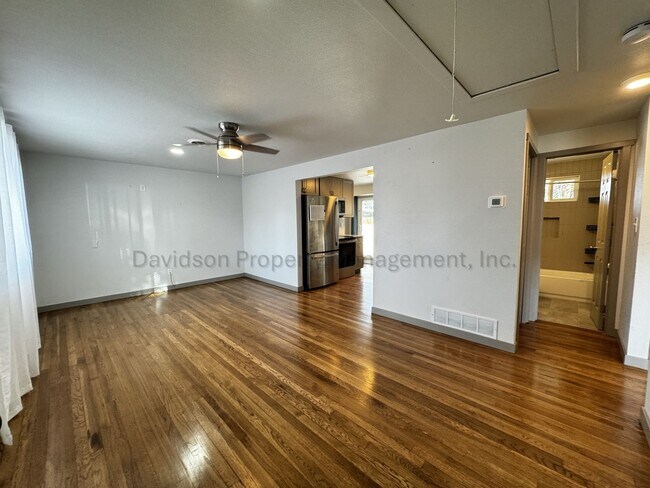 Foto del edificio - Cute 2 Bedroom House in South Colorado Springs with Large Garage