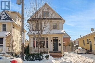 Building Photo - 44 Queen Mary St