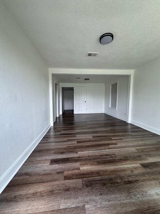 Building Photo - New Rental Opportunity in Memphis!