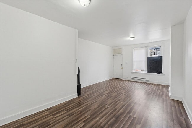 Foto del edificio - 3 Bedroom House North Philly- Will Accept 2 Bedroom Vouchers!