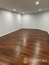 Building Photo - 1 Upperbrook Ct