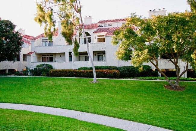 Building Photo - 5176 Tortuga Dr