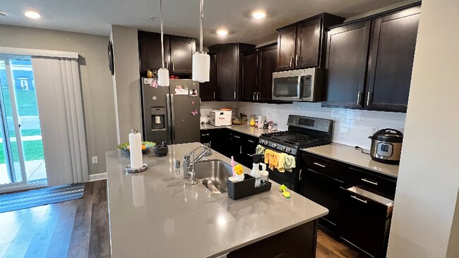 Foto del edificio - 4791 Martingale Dr