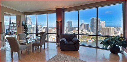 Building Photo - 322 E Central Blvd