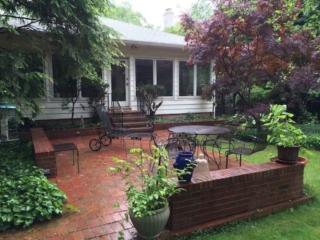 Primary Photo - 3123 38th St NW
