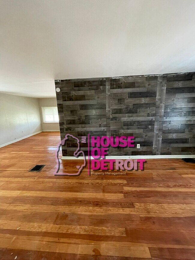 Foto del edificio - 3 BEDROOM | 1 BATH | FREE PRE SCREEN