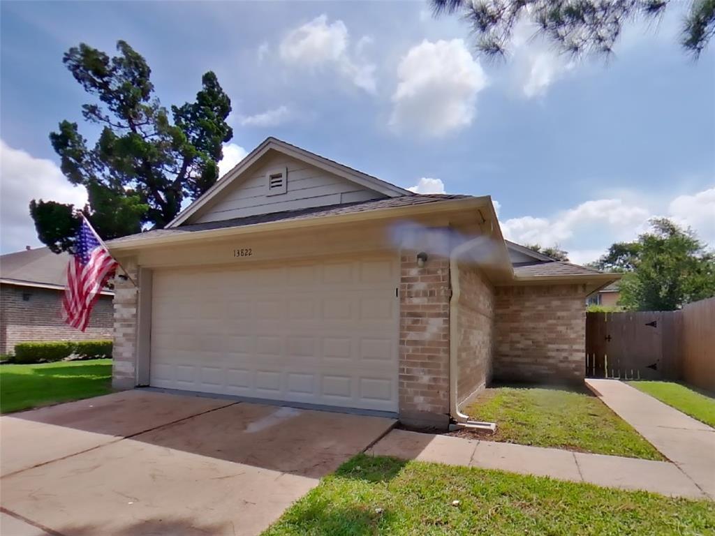 Foto principal - 13822 Cantwell Dr