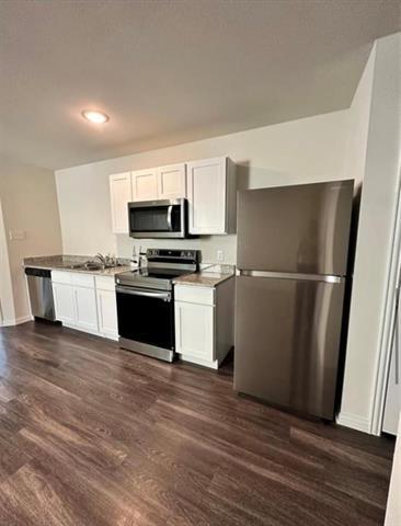 Primary Photo - 306 Beckham St W
