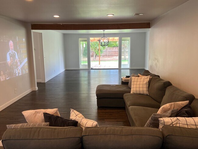 Building Photo - 3 bedroom/ 2 bathroom Home in Gilham Area-...