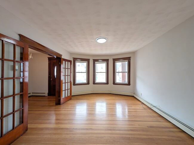 Building Photo - 30 Medford St