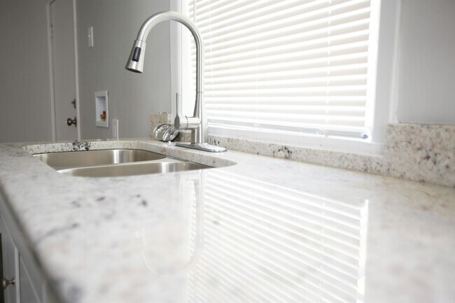 Foto del edificio - 4903 W 28th St