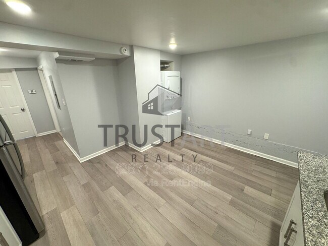 Foto del edificio - 5448 Springfield Ave