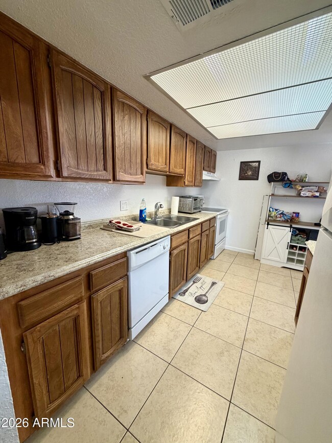 Foto del edificio - 1510 E 26th Ln