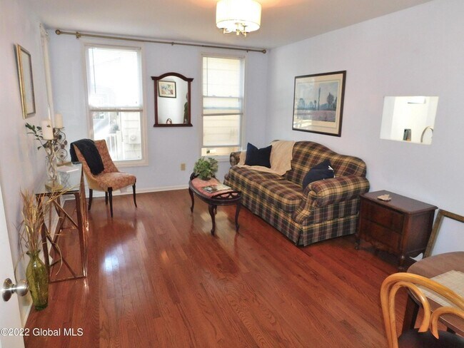 Foto del edificio - 1-3 Wells Street Unit 1A