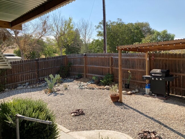 Building Photo - 76955 Indian Valley Rd