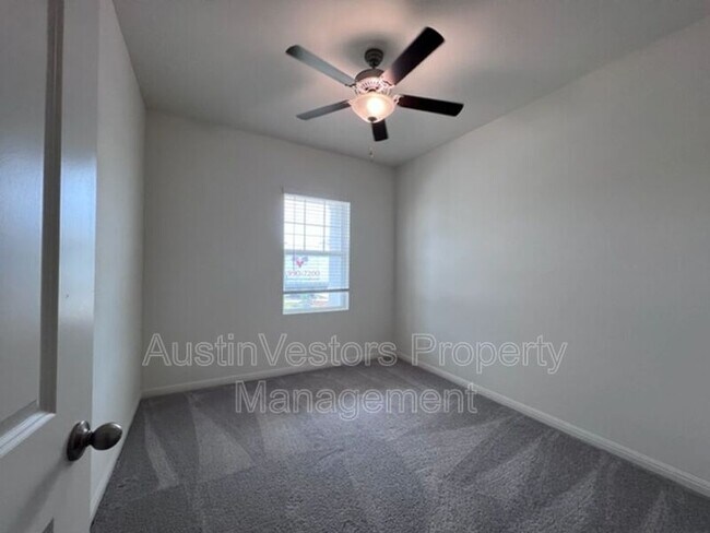 Building Photo - 130 Rubrum Rd
