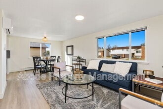 Building Photo - 138 Glenda Dr
