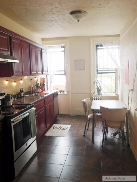 Primary Photo - 206 Bushwick Ave