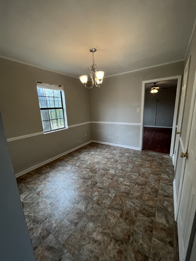 dining room - 1111 Emmett St