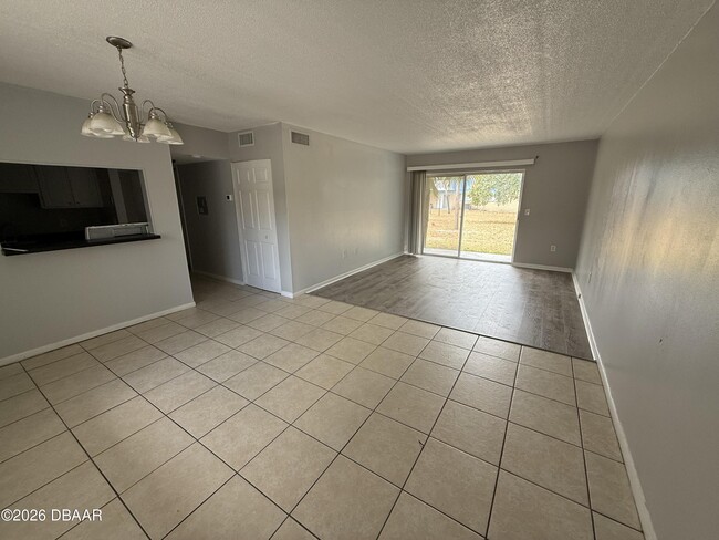 Building Photo - 1850 S Park Ave