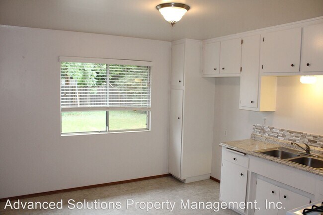Building Photo - 3 br, 1 bath House - 2186 Solar Way