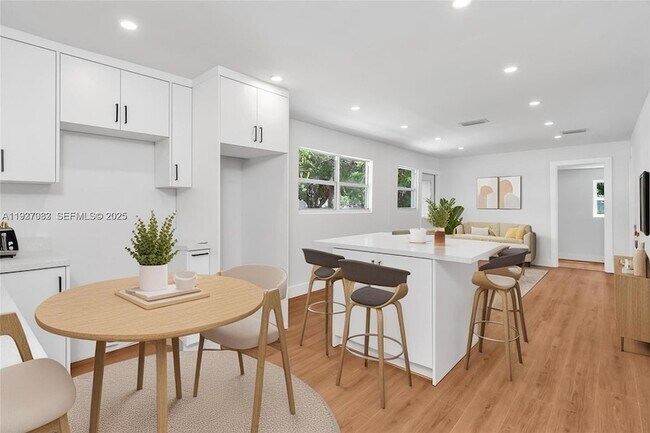 Foto del edificio - 1046 Jann Ave