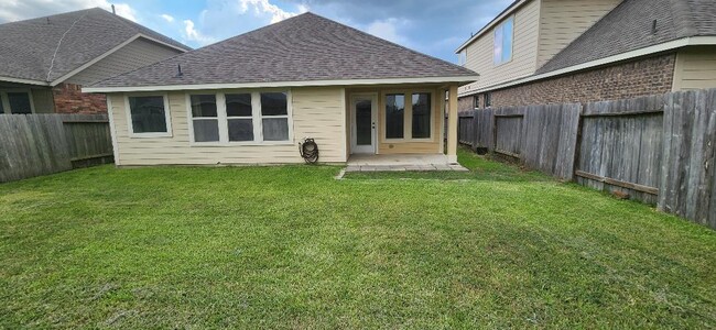 Building Photo - 5022 Brewcastle Ln