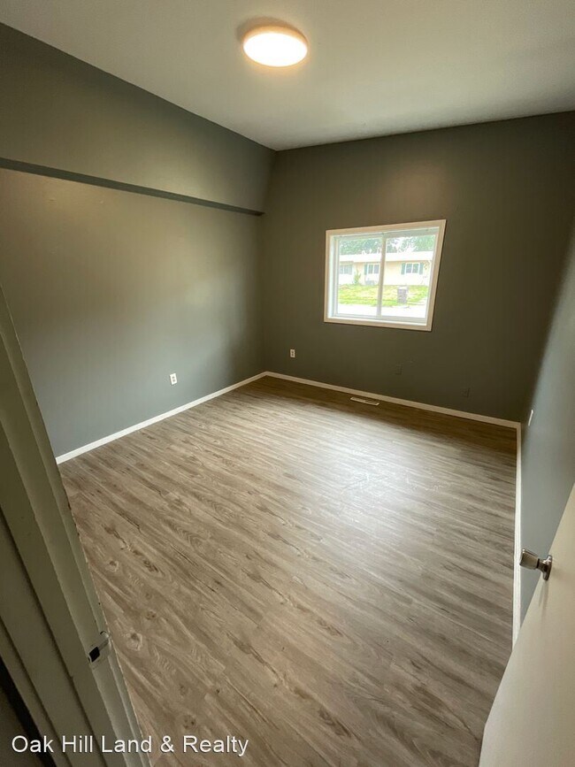 3 br, 1 bath House 1537 Harrington Loop House Rental in Sergeant