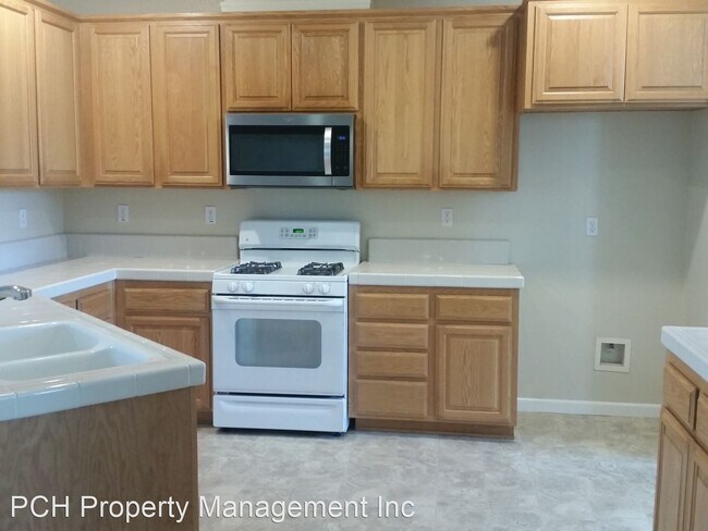 Foto del edificio - 3 br, 3 bath House - 575 Given Street