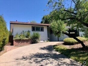 Building Photo - 2465 Starmount Way