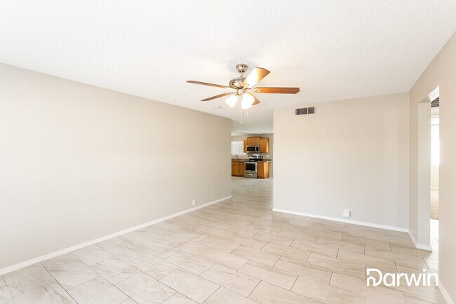 Building Photo - 7623 N 40th Dr