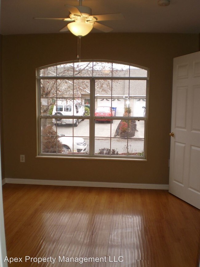 Foto del edificio - 2 br, 2 bath House - 7512 Creek Song Court