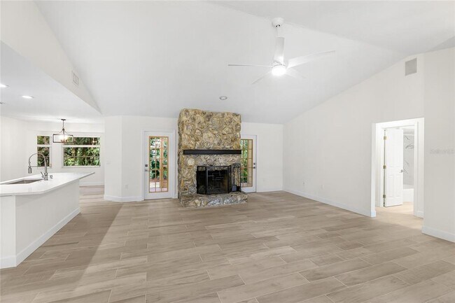 Foto del edificio - 2202 Cork Oak St W