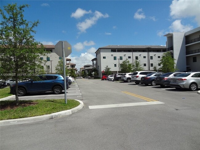 Building Photo - 4670 NW 84th Ave