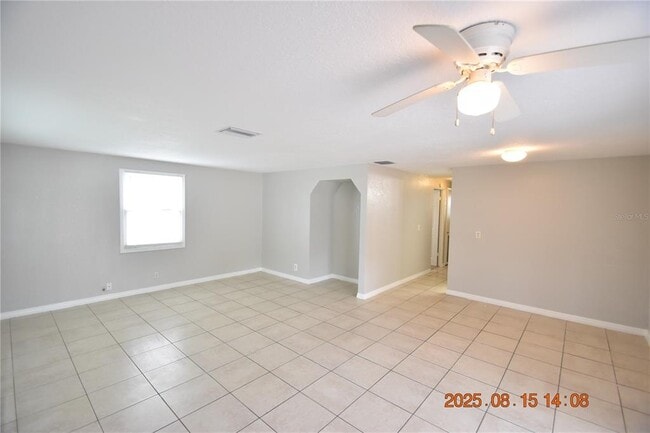 Building Photo - 3008 E 27th Ave