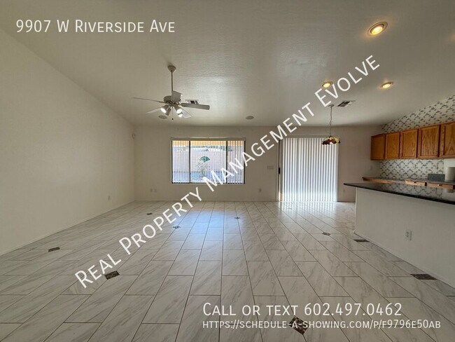 Foto del edificio - 9907 West Riverside Avenue