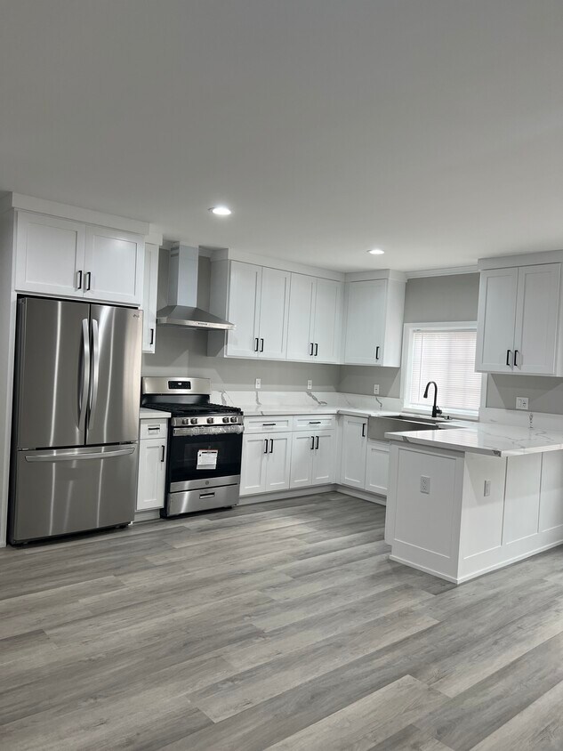 Foto principal - 808 E La Deney Ct