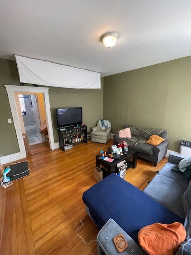 Building Photo - 15 Litchfield St
