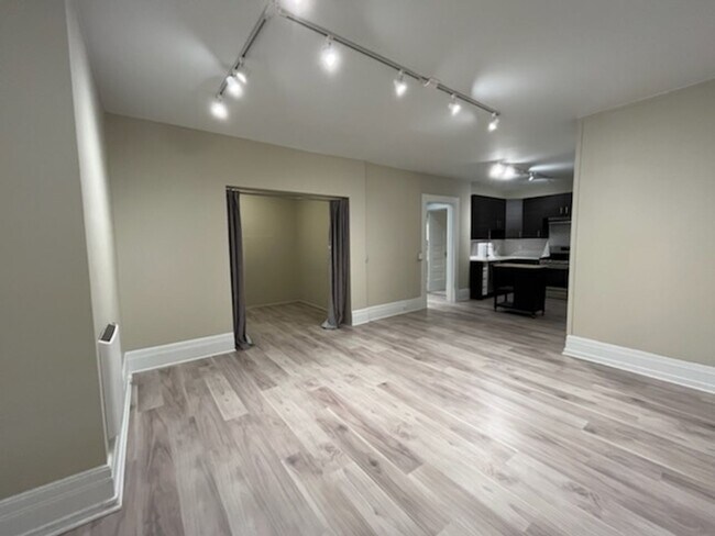 Foto del edificio - Spacious First Hill condo in the historic ...