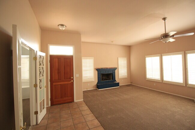 Building Photo - 3930 N VINE TREE PL