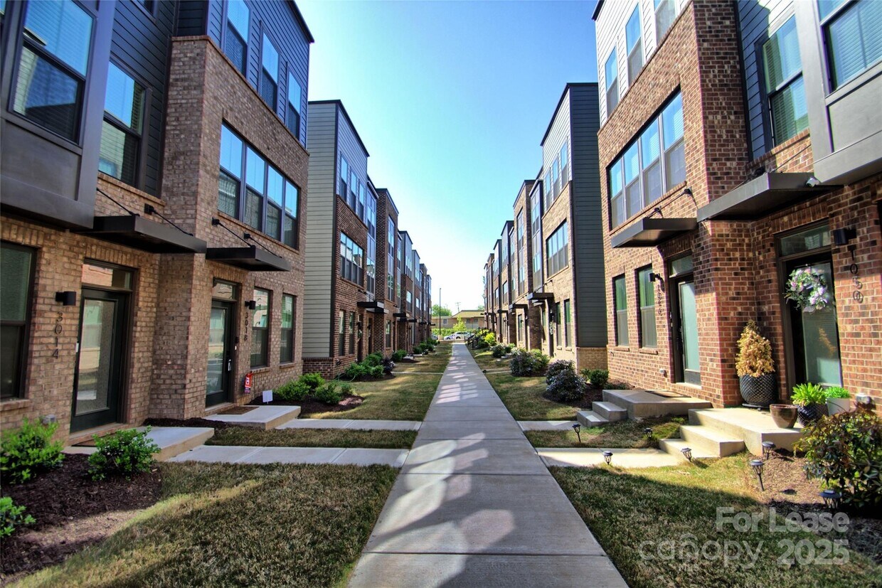 Primary Photo - 3014 Terroir Ln