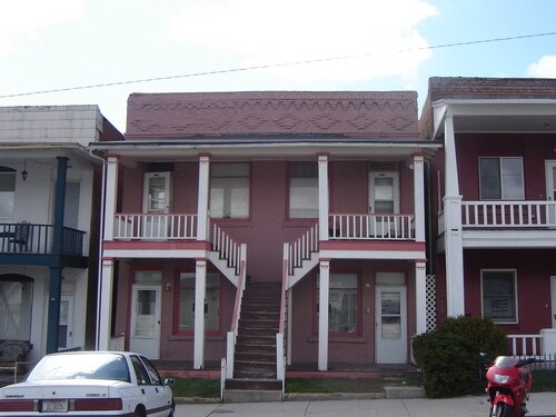 Primary Photo - 633-635 S Idaho St