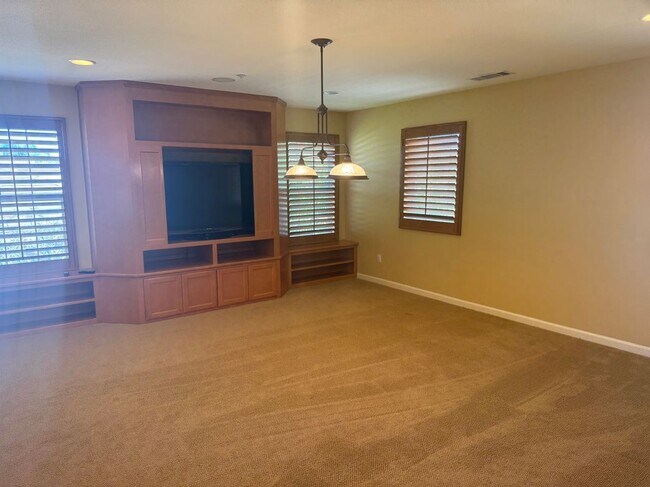 Foto del edificio - 235 Hummingbird Way
